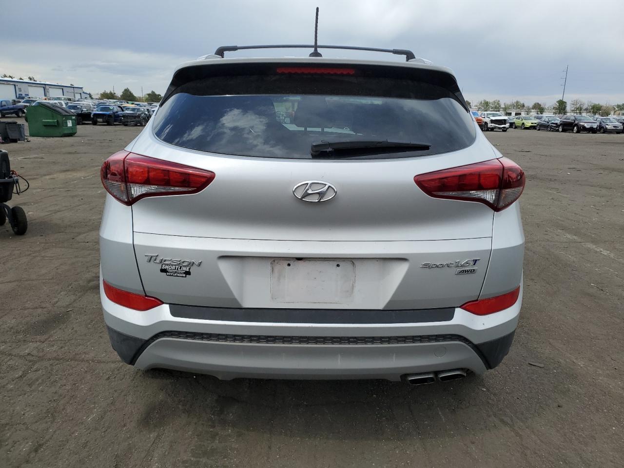 Photo 5 VIN: KM8J3CA26HU398599 - HYUNDAI TUCSON 