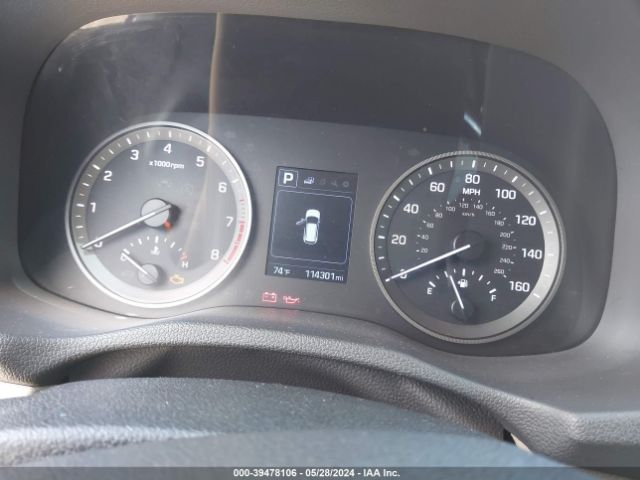 Photo 6 VIN: KM8J3CA26HU437918 - HYUNDAI TUCSON 