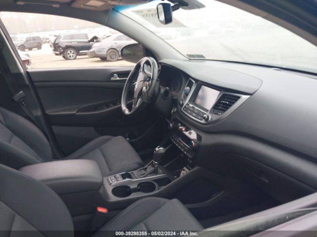 Photo 4 VIN: KM8J3CA26JU814317 - HYUNDAI TUCSON 