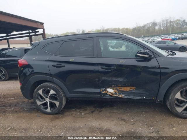 Photo 5 VIN: KM8J3CA26JU814317 - HYUNDAI TUCSON 