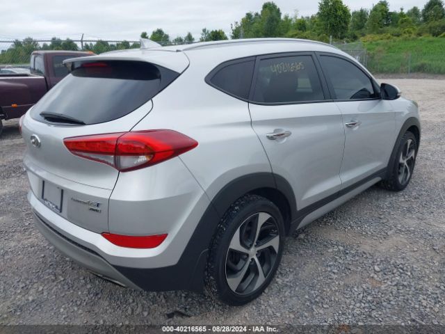 Photo 3 VIN: KM8J3CA26JU832610 - HYUNDAI TUCSON 