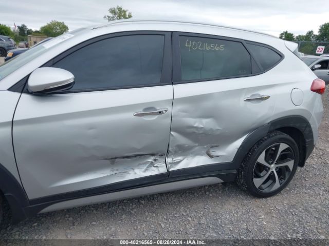 Photo 5 VIN: KM8J3CA26JU832610 - HYUNDAI TUCSON 