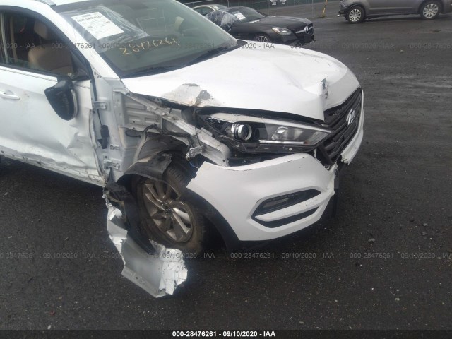 Photo 5 VIN: KM8J3CA27GU023996 - HYUNDAI TUCSON 