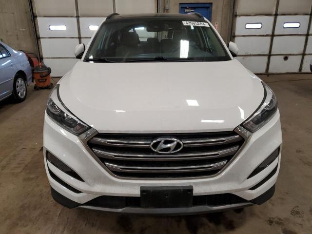 Photo 4 VIN: KM8J3CA27GU100382 - HYUNDAI TUCSON 