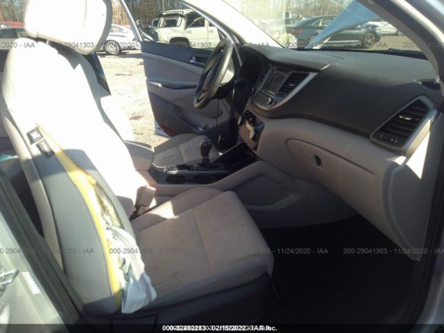 Photo 4 VIN: KM8J3CA27HU294378 - HYUNDAI TUCSON 