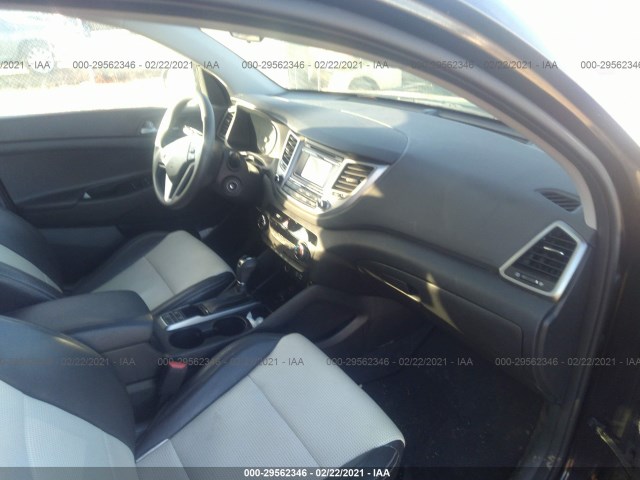 Photo 4 VIN: KM8J3CA27HU315620 - HYUNDAI TUCSON 