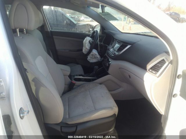 Photo 4 VIN: KM8J3CA27HU383576 - HYUNDAI TUCSON 