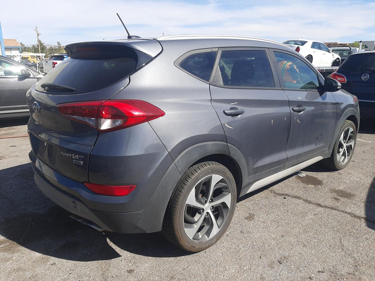 Photo 2 VIN: KM8J3CA27HU526980 - HYUNDAI TUCSON 