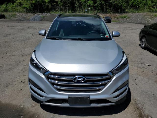 Photo 4 VIN: KM8J3CA27JU666016 - HYUNDAI TUCSON 