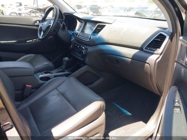 Photo 4 VIN: KM8J3CA28GU035462 - HYUNDAI TUCSON 