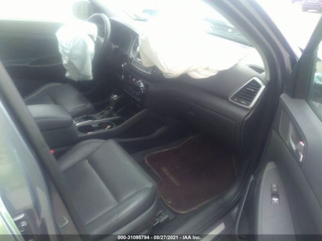 Photo 4 VIN: KM8J3CA28GU126358 - HYUNDAI TUCSON 