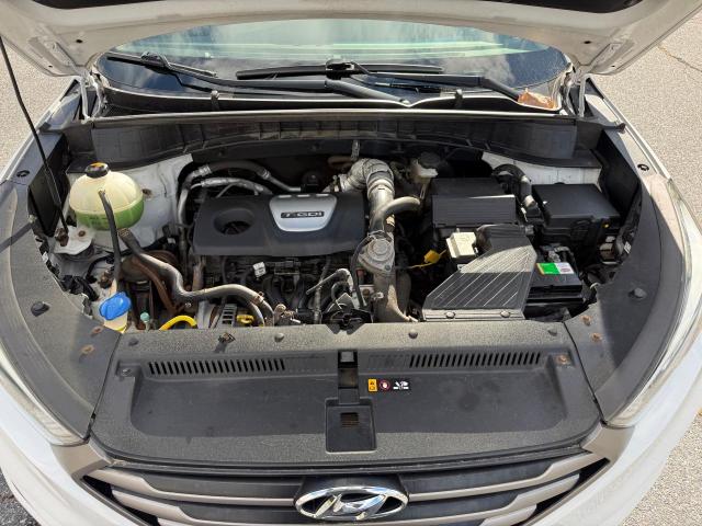 Photo 6 VIN: KM8J3CA28GU134377 - HYUNDAI TUCSON LIM 