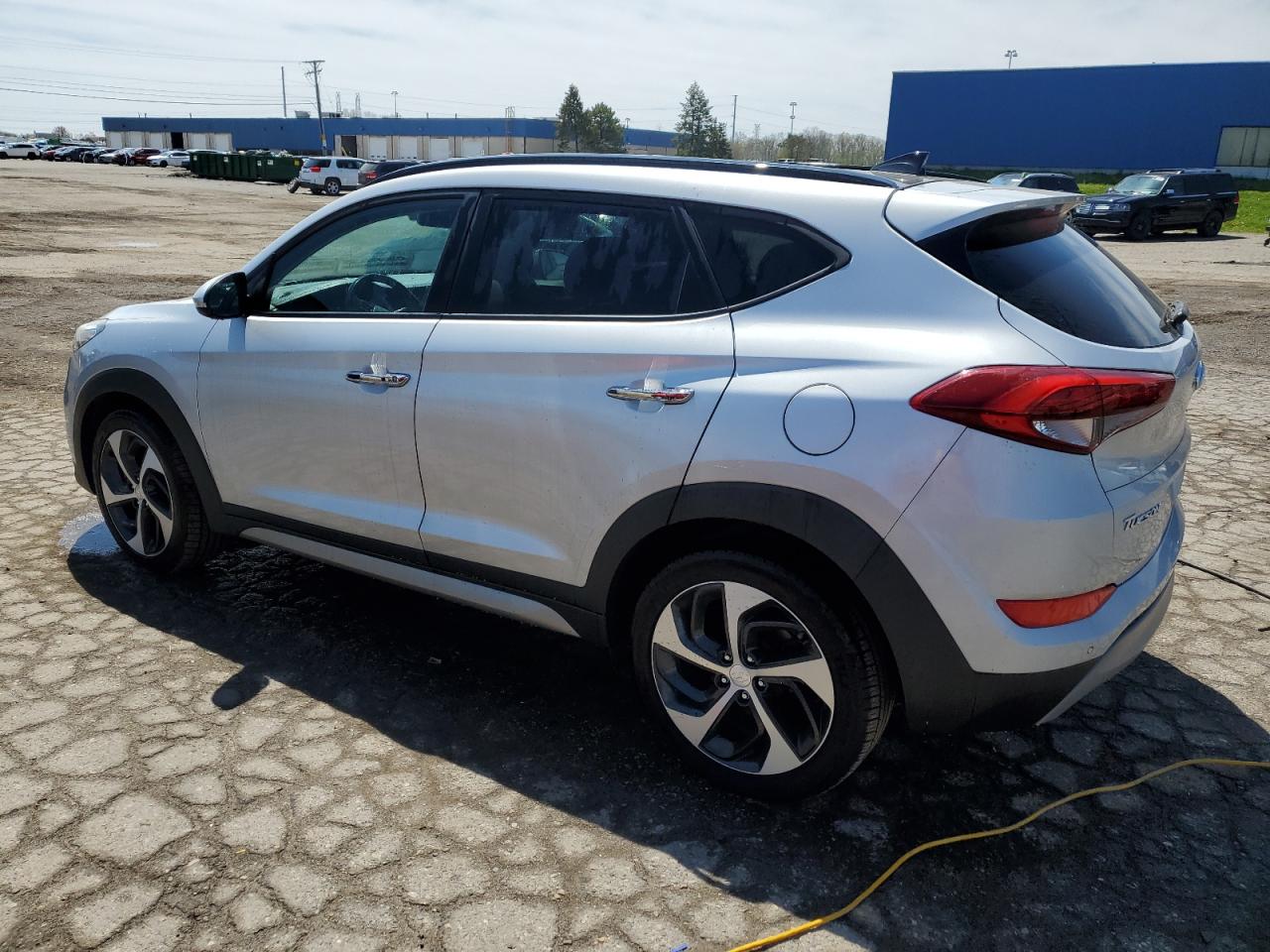 Photo 1 VIN: KM8J3CA28HU311107 - HYUNDAI TUCSON 