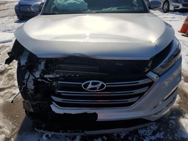 Photo 11 VIN: KM8J3CA28JU831684 - HYUNDAI TUCSON VAL 