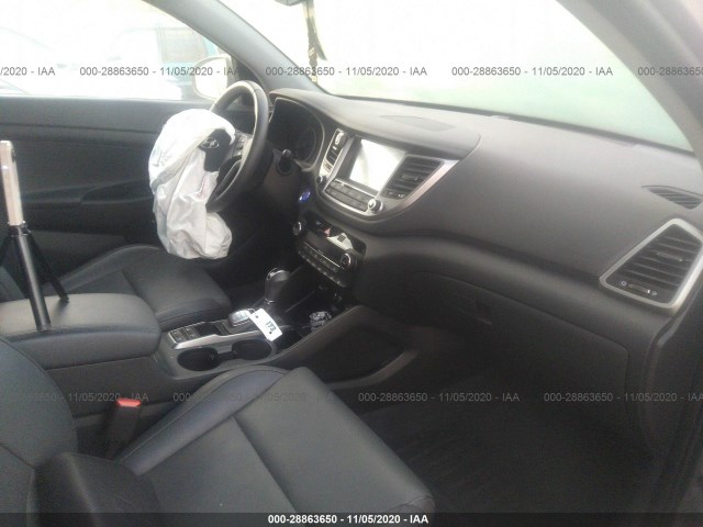 Photo 4 VIN: KM8J3CA29HU295404 - HYUNDAI TUCSON 