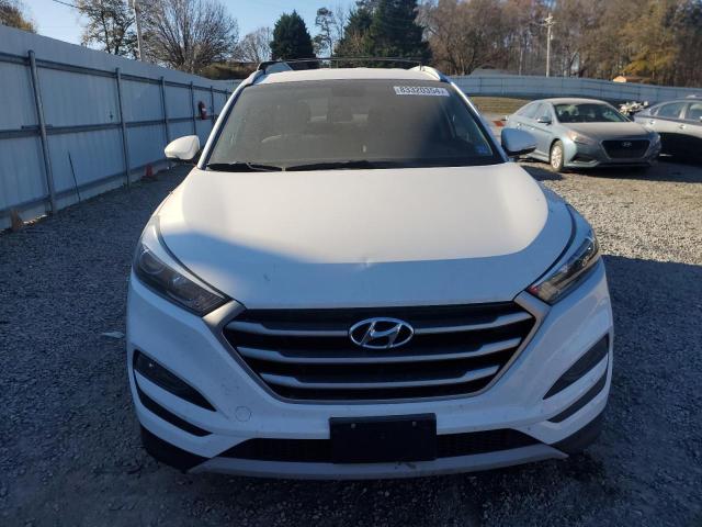 Photo 4 VIN: KM8J3CA29HU300584 - HYUNDAI TUCSON LIM 