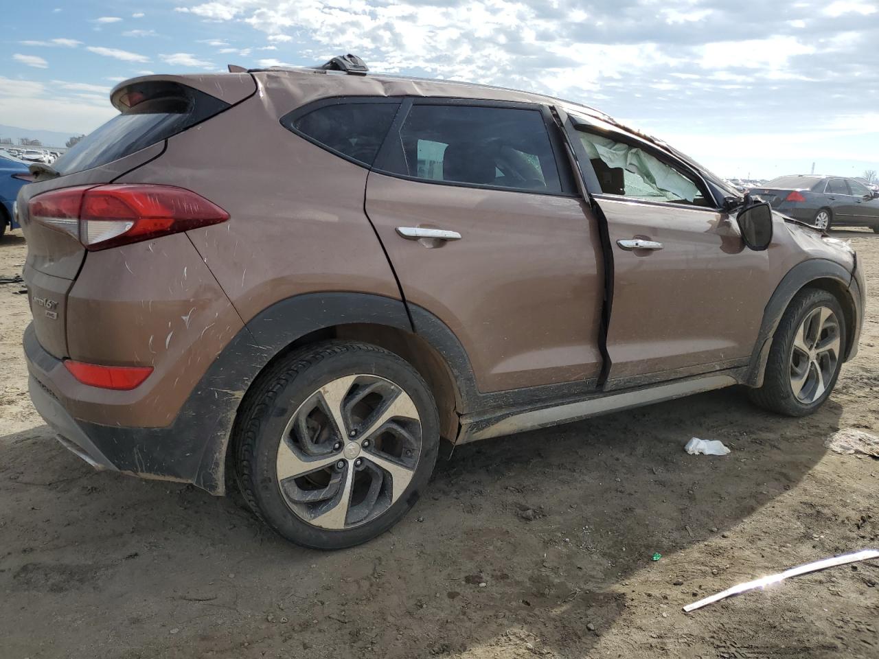 Photo 2 VIN: KM8J3CA29HU310323 - HYUNDAI TUCSON 