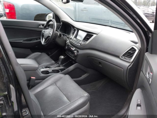 Photo 4 VIN: KM8J3CA29HU381392 - HYUNDAI TUCSON 