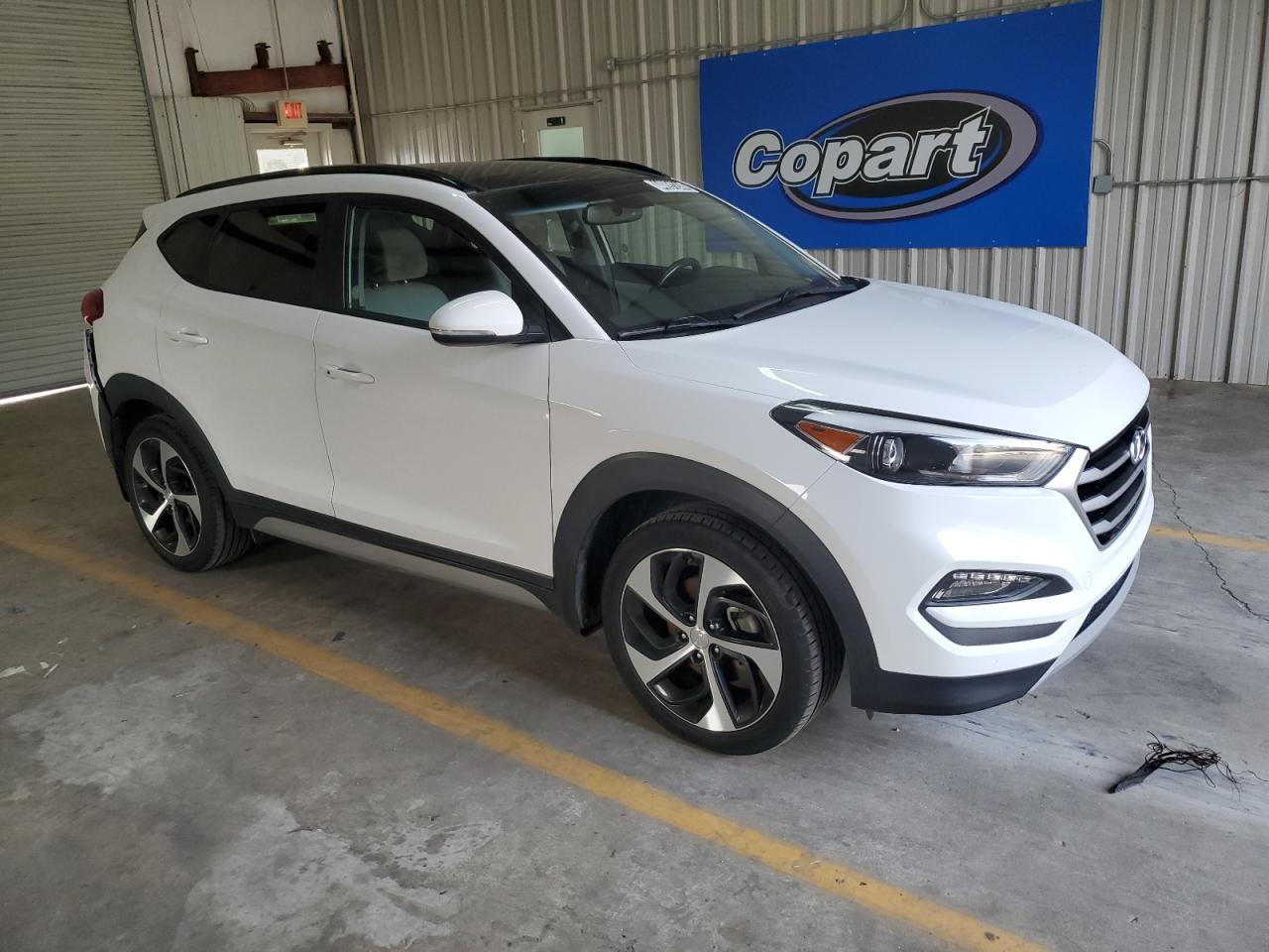 Photo 3 VIN: KM8J3CA29JU783936 - HYUNDAI TUCSON 