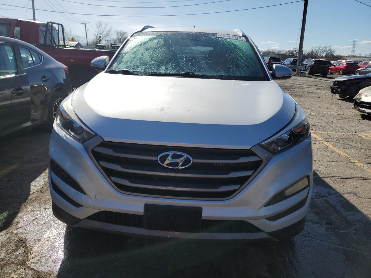 Photo 4 VIN: KM8J3CA2XGU051761 - HYUNDAI TUCSON 