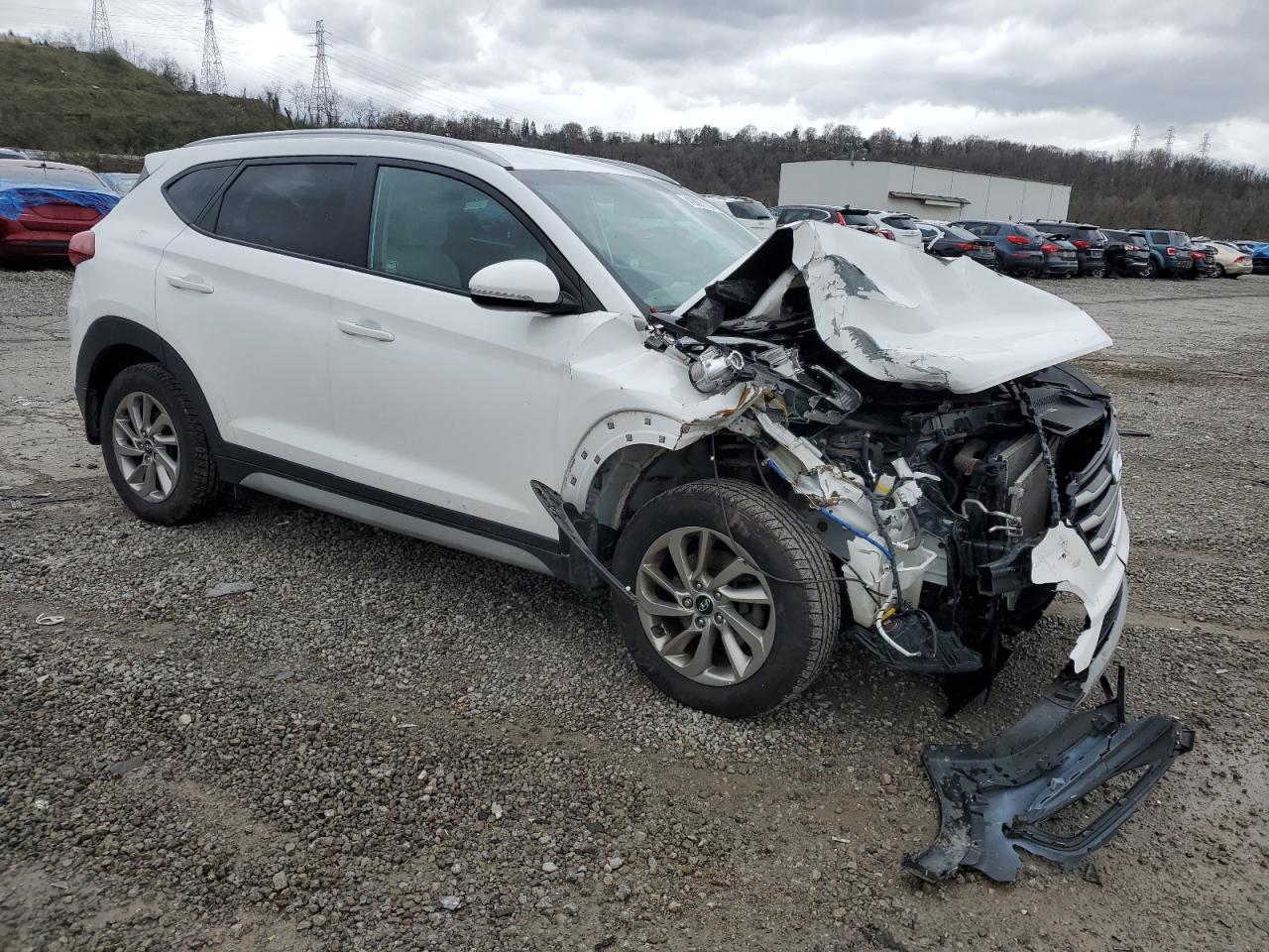 Photo 3 VIN: KM8J3CA2XHU371874 - HYUNDAI TUCSON 