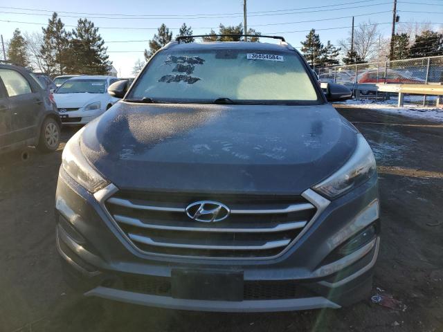 Photo 4 VIN: KM8J3CA2XHU385709 - HYUNDAI TUCSON 