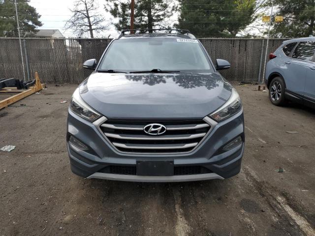 Photo 4 VIN: KM8J3CA2XHU385709 - HYUNDAI TUCSON 