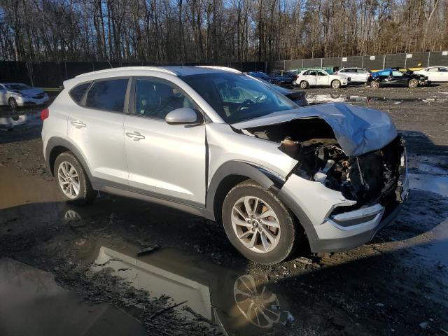 Photo 3 VIN: KM8J3CA40GU143737 - HYUNDAI TUCSON 