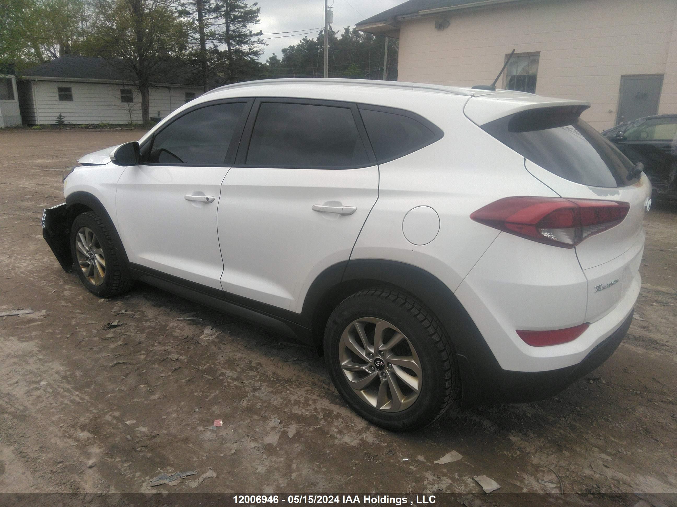 Photo 2 VIN: KM8J3CA40GU215360 - HYUNDAI TUCSON 