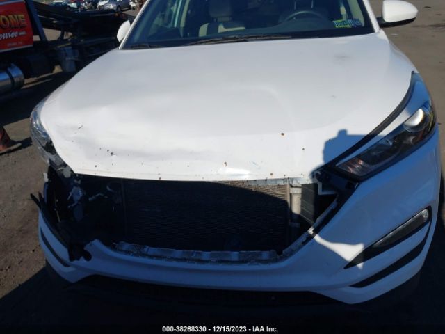 Photo 5 VIN: KM8J3CA40GU245765 - HYUNDAI TUCSON 