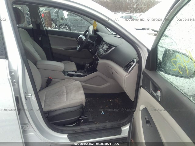 Photo 4 VIN: KM8J3CA40GU259049 - HYUNDAI TUCSON 