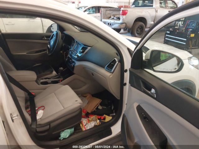 Photo 4 VIN: KM8J3CA40HU313662 - HYUNDAI TUCSON 