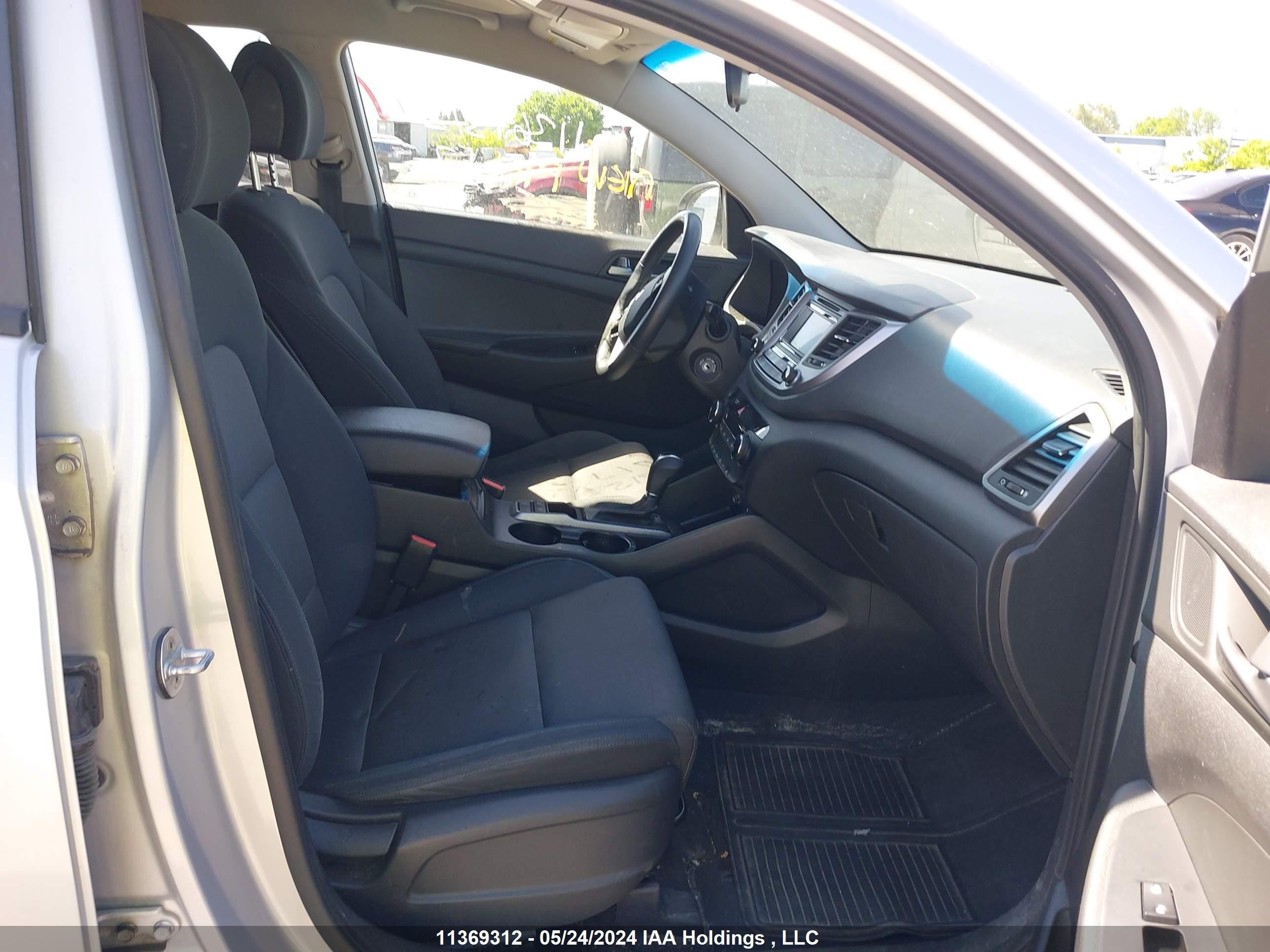 Photo 4 VIN: KM8J3CA40HU361372 - HYUNDAI TUCSON 