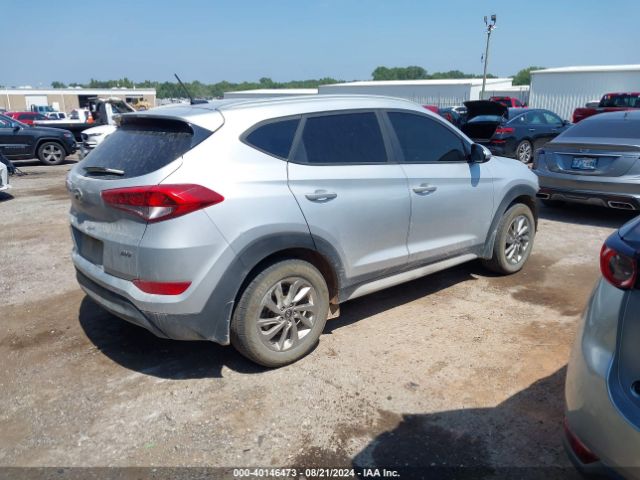 Photo 3 VIN: KM8J3CA40HU484301 - HYUNDAI TUCSON 