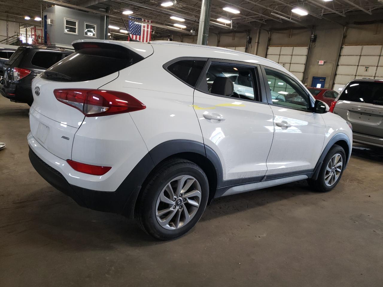 Photo 2 VIN: KM8J3CA40HU502506 - HYUNDAI TUCSON 