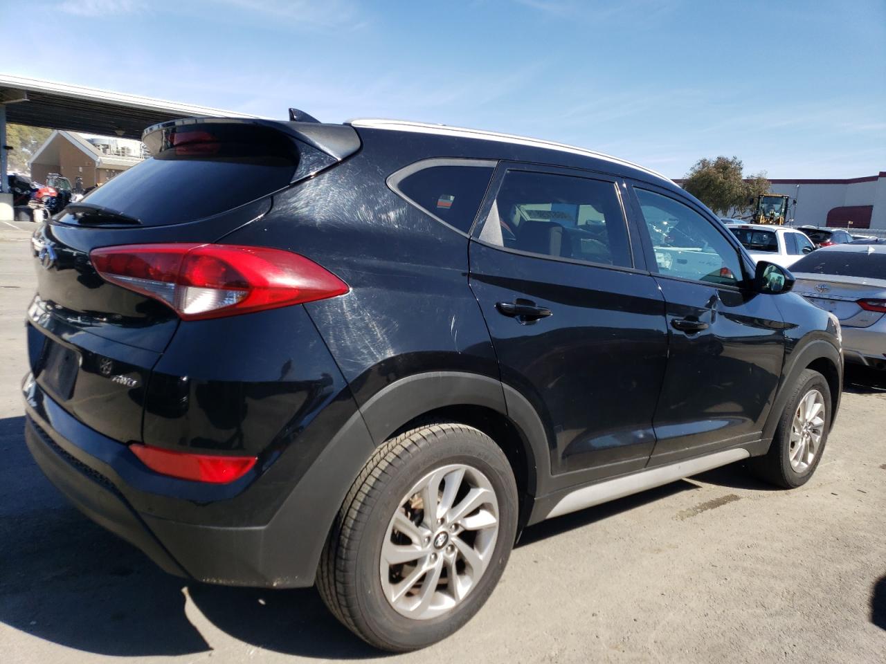 Photo 2 VIN: KM8J3CA40JU603809 - HYUNDAI TUCSON 