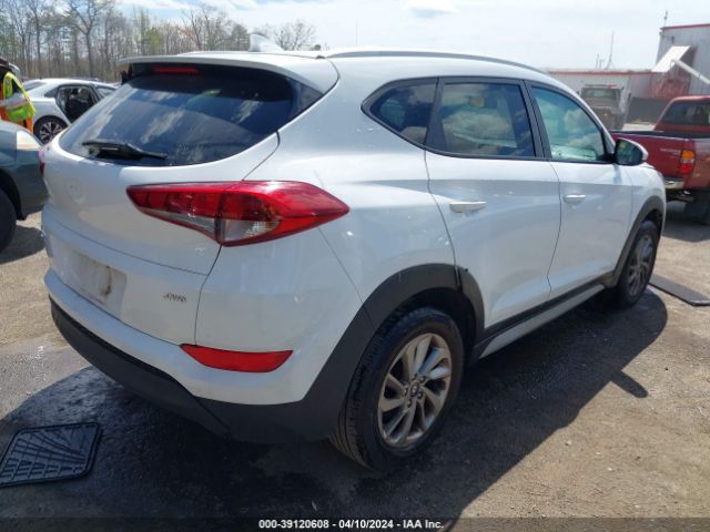 Photo 3 VIN: KM8J3CA40JU676629 - HYUNDAI TUCSON 