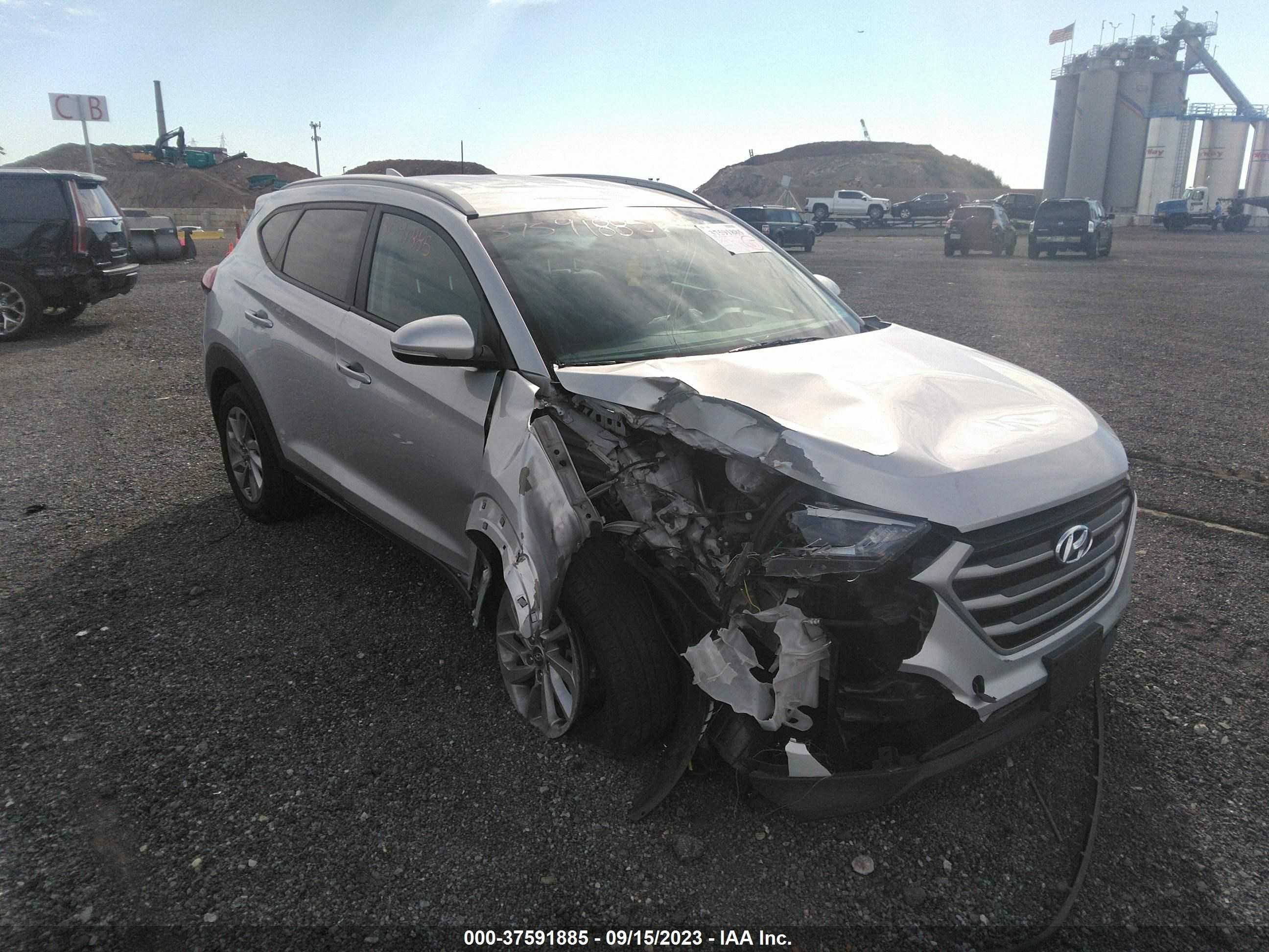 Photo 0 VIN: KM8J3CA40JU730656 - HYUNDAI TUCSON 