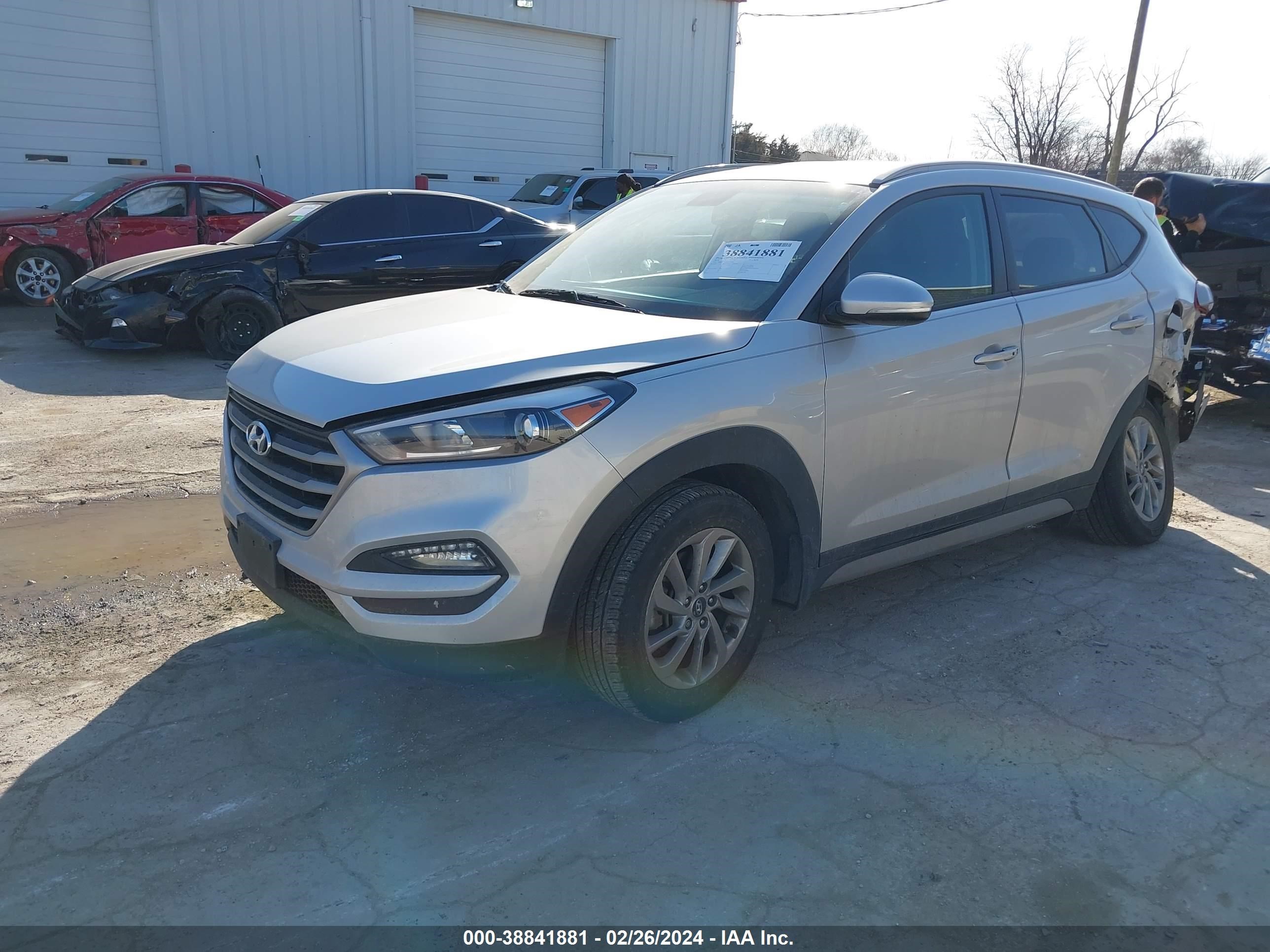 Photo 1 VIN: KM8J3CA40JU763916 - HYUNDAI TUCSON 