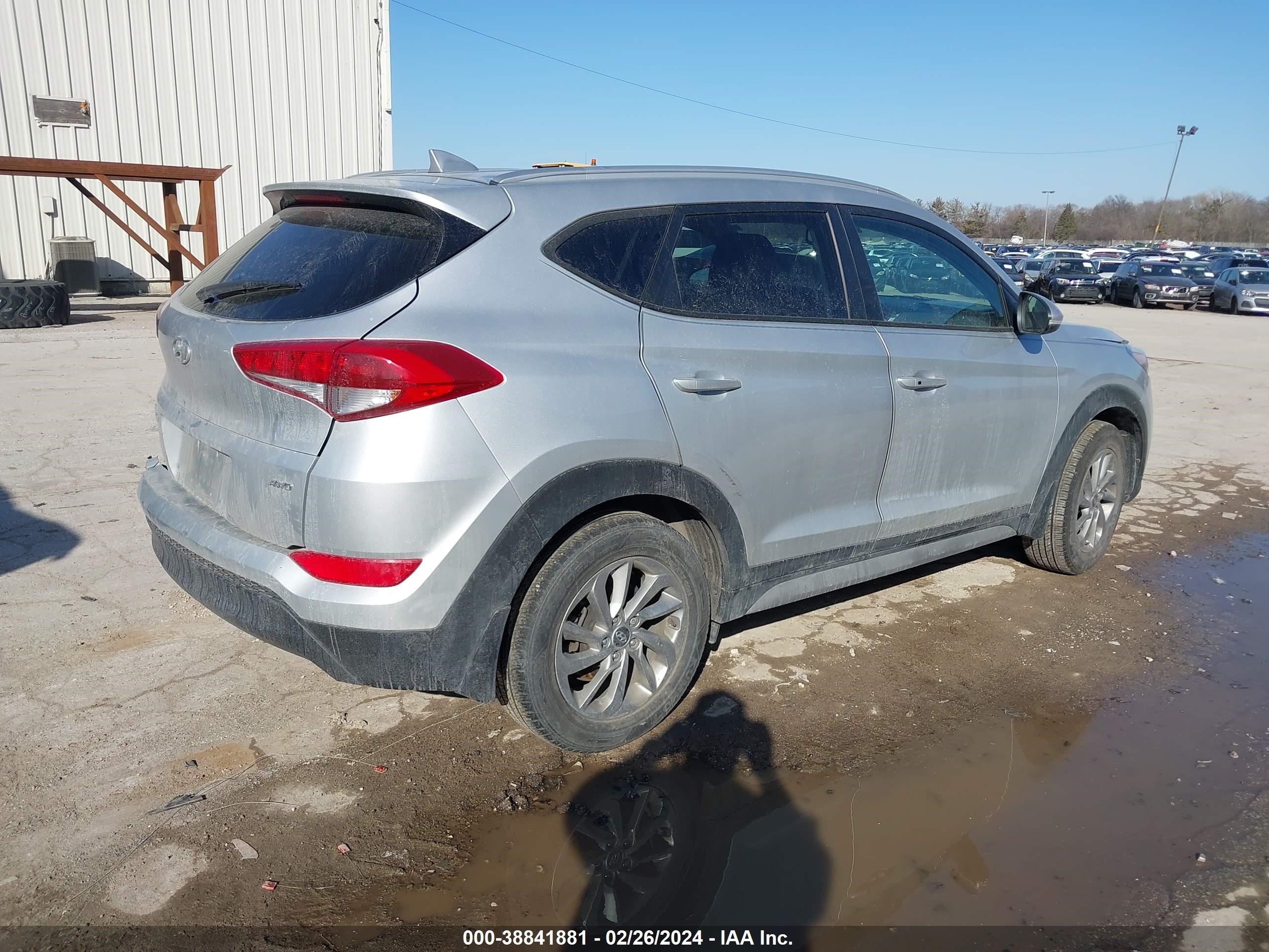 Photo 3 VIN: KM8J3CA40JU763916 - HYUNDAI TUCSON 