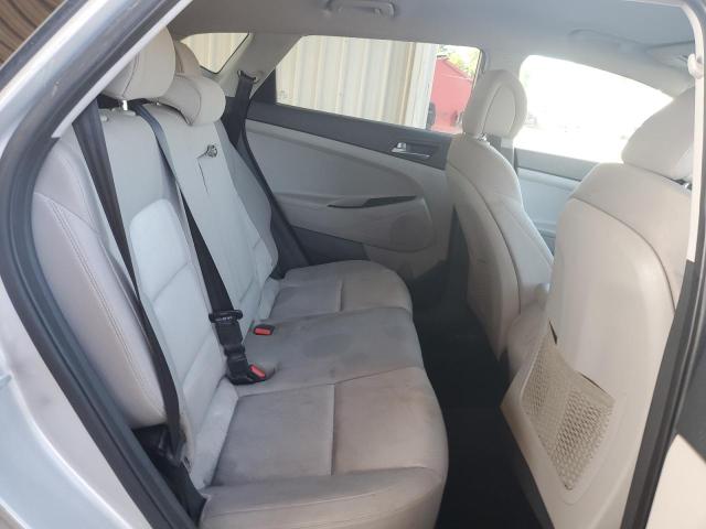 Photo 10 VIN: KM8J3CA41GU114599 - HYUNDAI TUCSON 