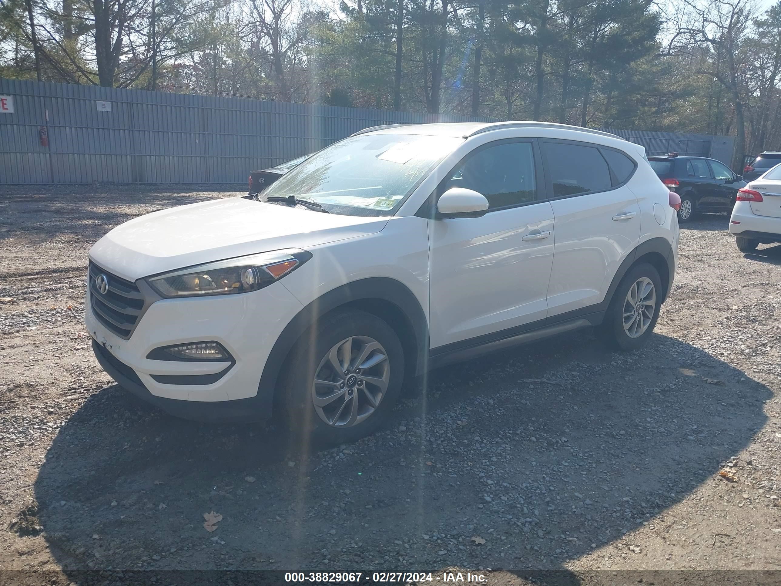 Photo 1 VIN: KM8J3CA41GU133170 - HYUNDAI TUCSON 