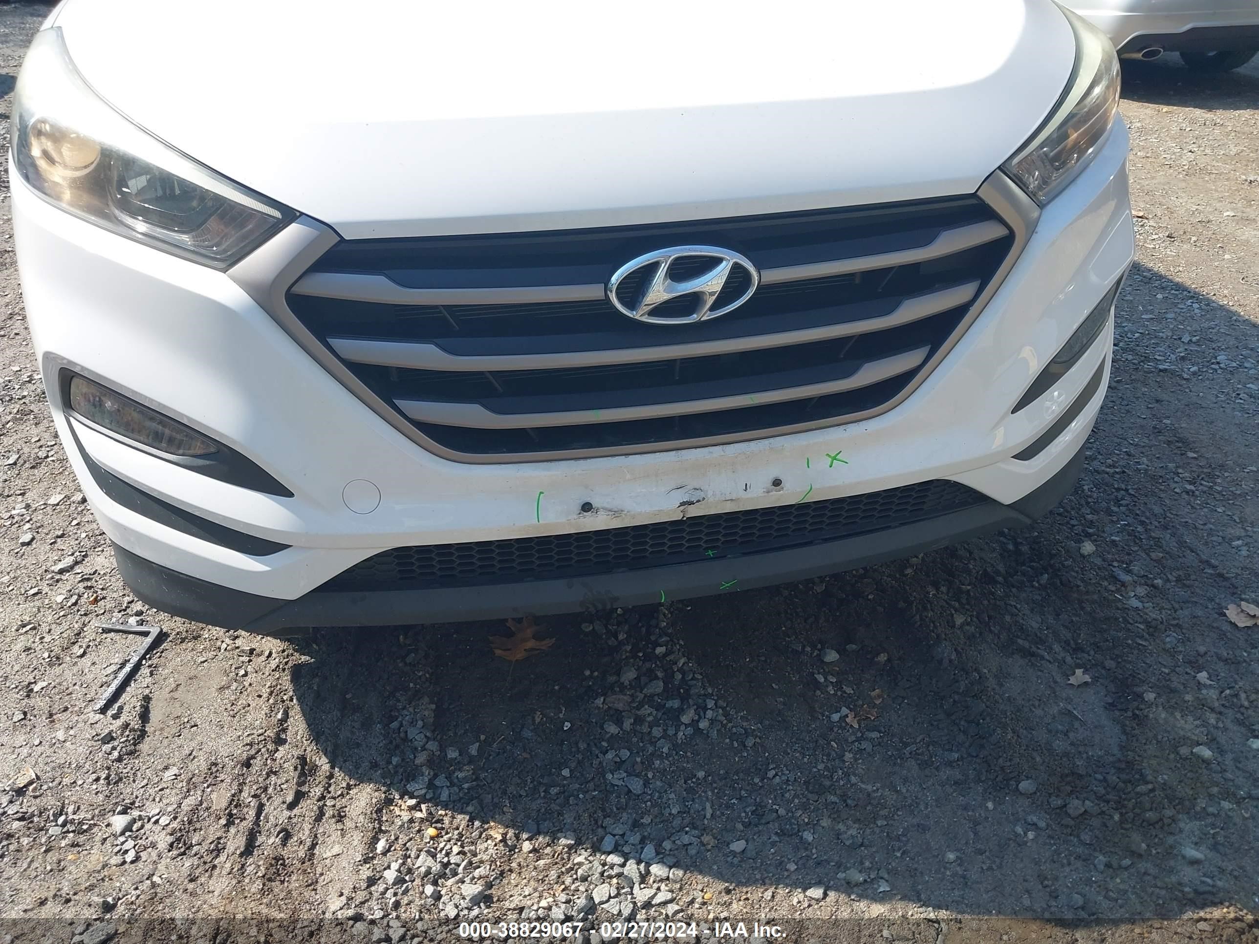 Photo 5 VIN: KM8J3CA41GU133170 - HYUNDAI TUCSON 