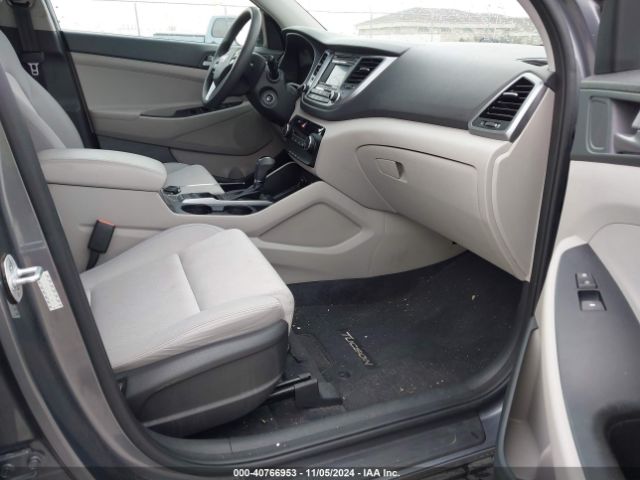 Photo 4 VIN: KM8J3CA41HU274029 - HYUNDAI TUCSON 