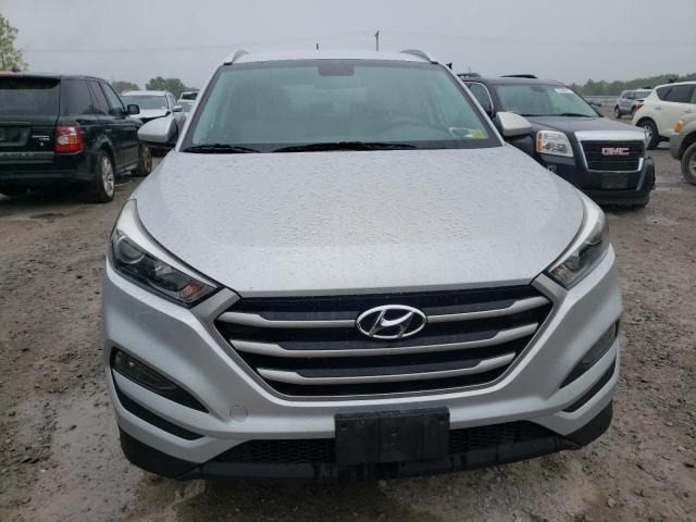 Photo 4 VIN: KM8J3CA41HU342295 - HYUNDAI TUCSON LIM 