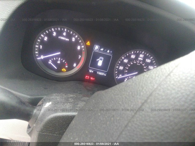 Photo 6 VIN: KM8J3CA41HU394137 - HYUNDAI TUCSON 