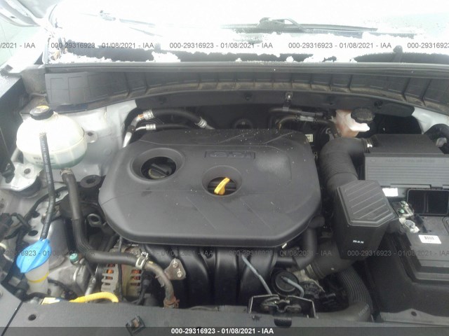 Photo 9 VIN: KM8J3CA41HU394137 - HYUNDAI TUCSON 