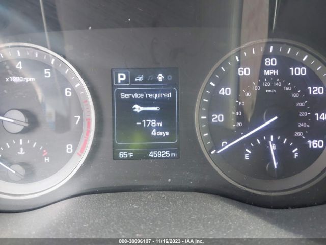 Photo 6 VIN: KM8J3CA41HU470567 - HYUNDAI TUCSON 