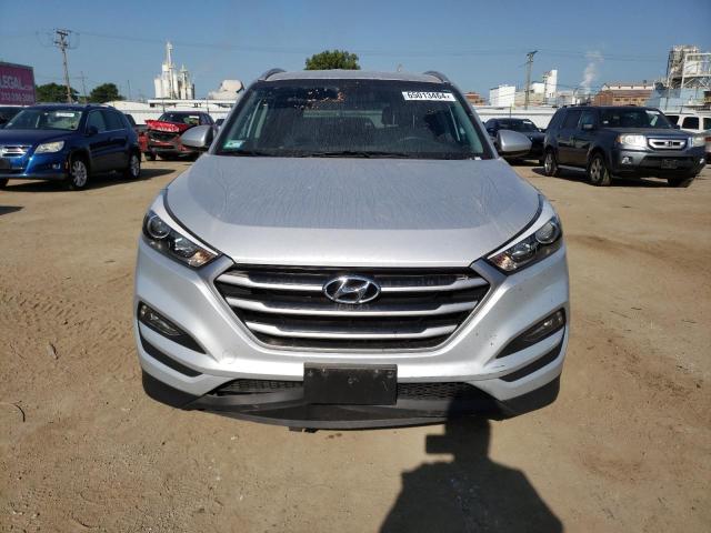 Photo 4 VIN: KM8J3CA41HU484338 - HYUNDAI TUCSON LIM 