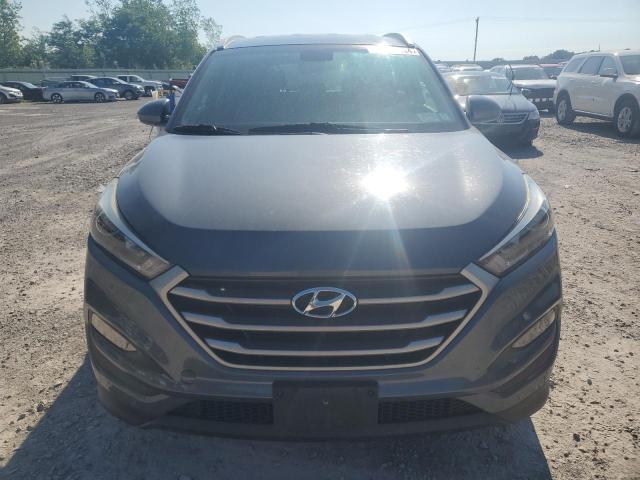 Photo 4 VIN: KM8J3CA41HU494268 - HYUNDAI TUCSON 